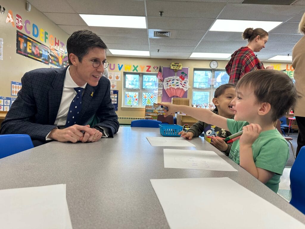 Mayor Brett Smiley visits Dr. Day Care Providence