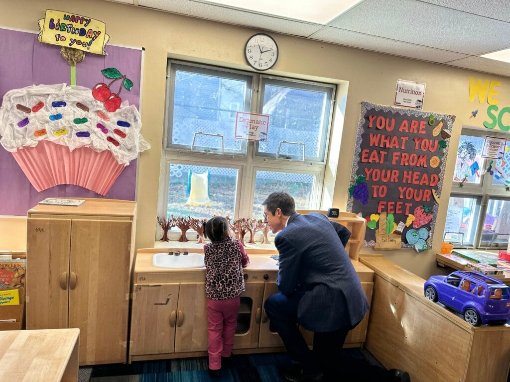 Mayor Brett Smiley visits Dr. Day Care Providence